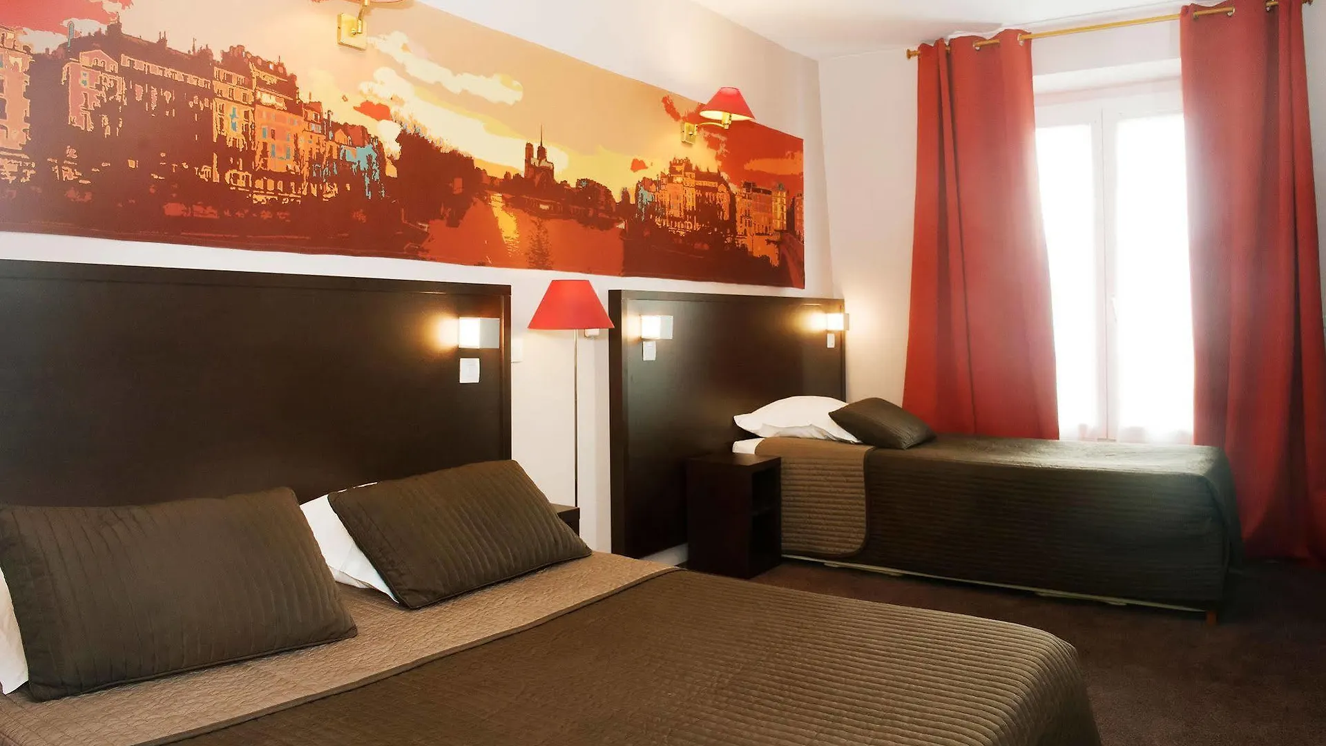 **  Hotel Odessa Montparnasse Paris France