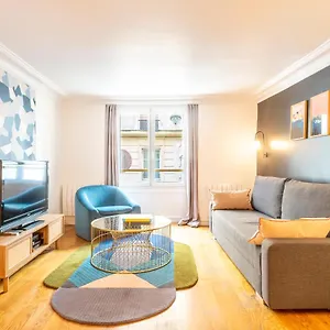 Holidaysinparis - Bourg Tibourg Paris