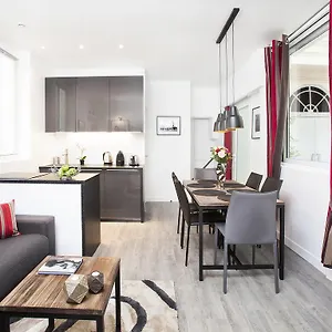 Charming 2br-2ba Between Le Marais & Le Louvre Paris