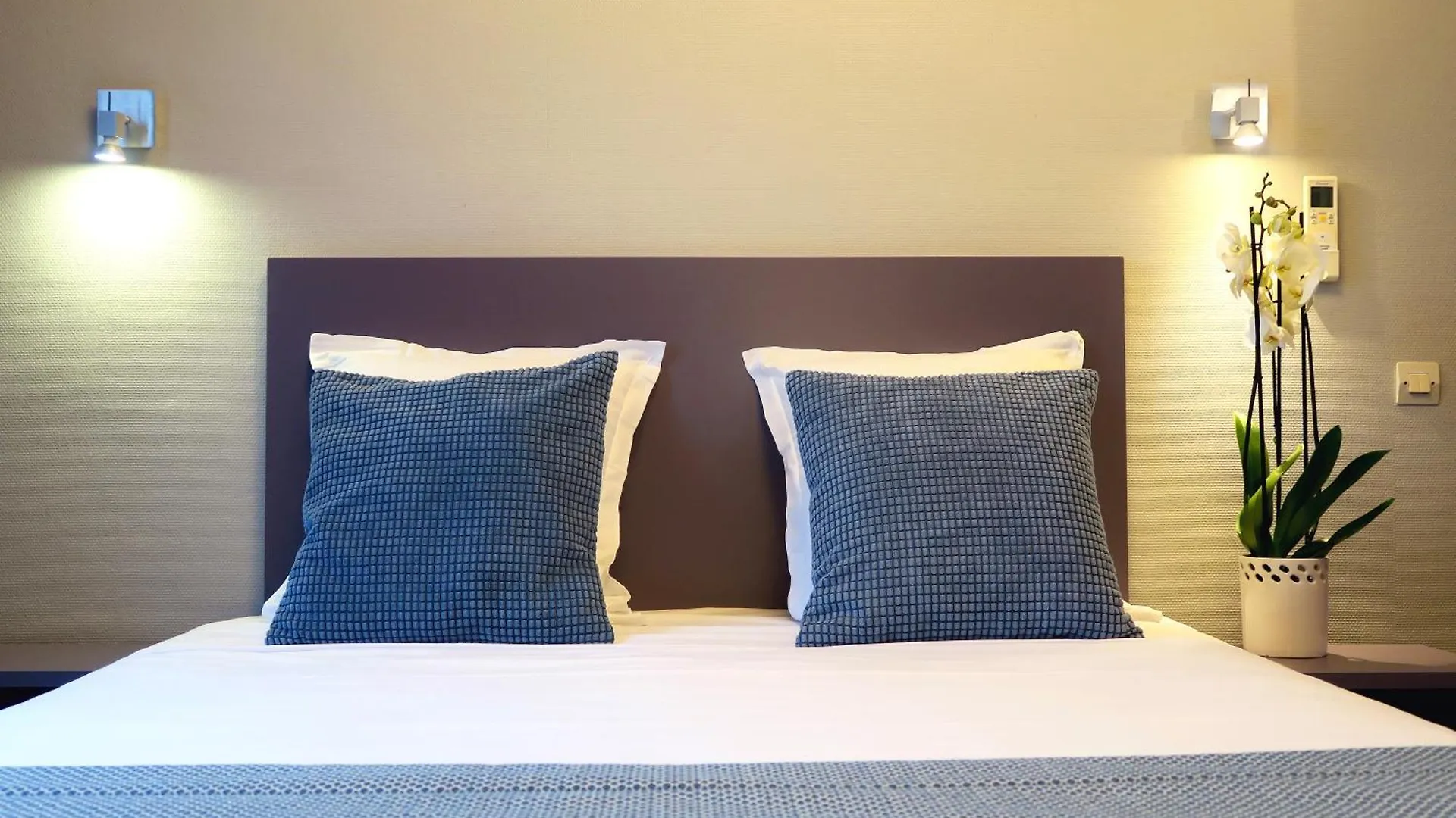 **  Hotel Odessa Montparnasse Paris France